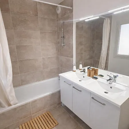 度假居 Charming Sunny House In *