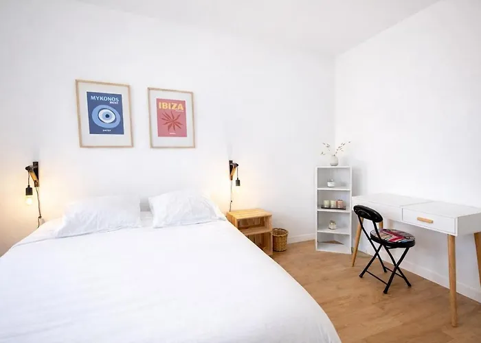 Charming Sunny House In