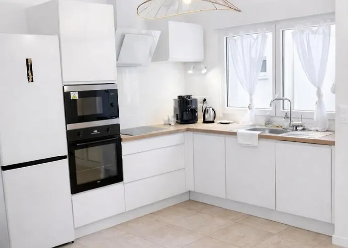 Charming Sunny House In *